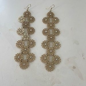 Vintage pair snowflake silver gem pair of earrings